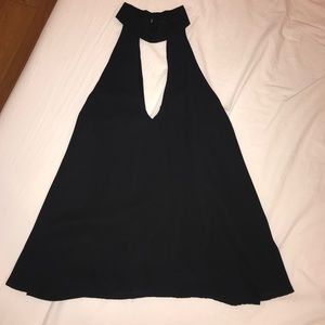 Flowly Black Mock Neck Sleeveless Tank Top Small